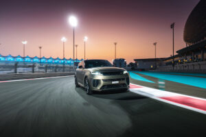 Range Rover Sport SV smashes lap...