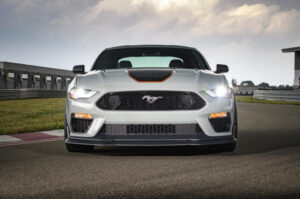 Ford debe de retirar más de...