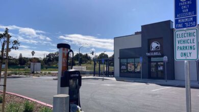 Top 5 Amenities at a Public EV Charging Station: Elevating the Charging Experience