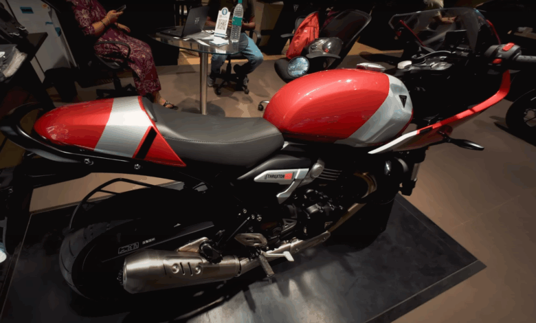 Triumph Thruxton 400 Review: Specs, Price & Features Triumph Thruxton 400 Review: Specs, Price & Features