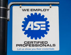 Signs People Miss When Finding Their Mechanic